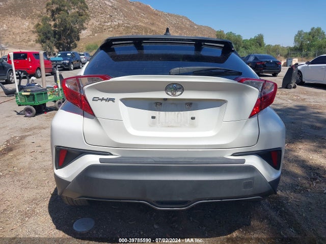 Toyota C-HR XLE 2019 JTNKHMBX3K1045221 Image 16