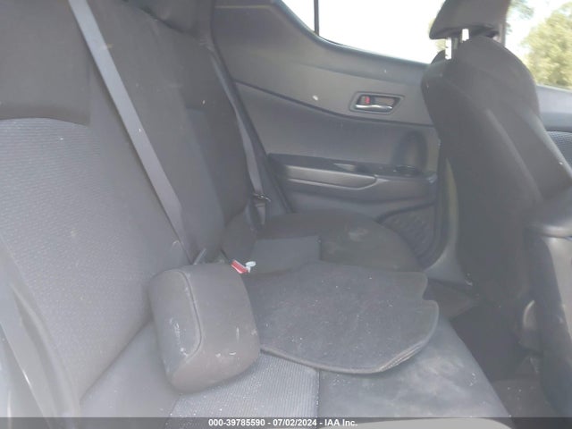 Toyota C-HR XLE 2019 JTNKHMBX3K1045221 Image 8