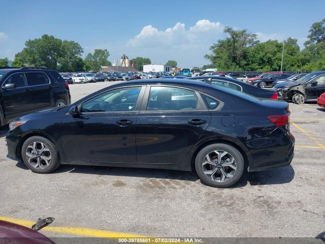 2021 Kia Forte Lxs მანქანა იყიდება აუქციონზე, vin: 3KPF24AD0ME310076, აუქციონის ნომერი: 39785601