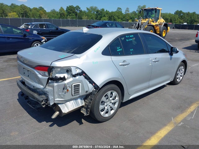 Toyota COROLLA LE 2022 JTDEPMAEXN3017607 Image 4