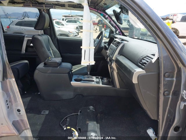 Toyota 4runner Sr5 Premium 2022 JTENU5JR2N6064934 Image 5