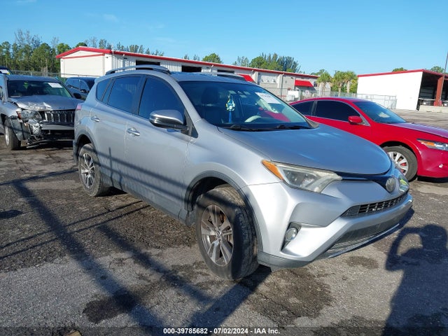 Toyota Rav4 Xle 2017 2T3WFREV9HW329188 главное изображение