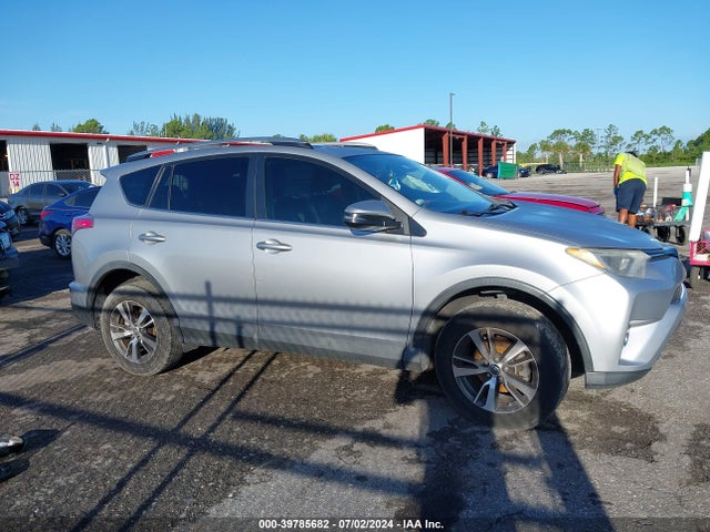 Toyota Rav4 Xle 2017 2T3WFREV9HW329188 Image 13