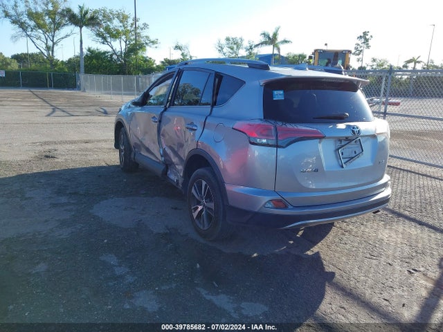 Toyota Rav4 Xle 2017 2T3WFREV9HW329188 Image 3