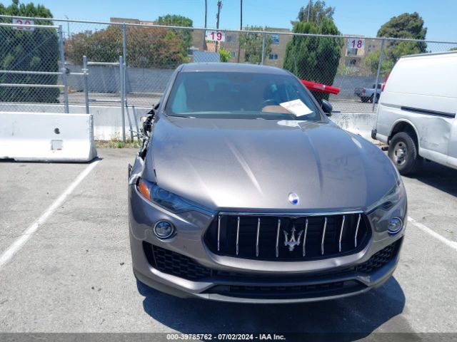 ZN661XUA2JX270521 Maserati Levante