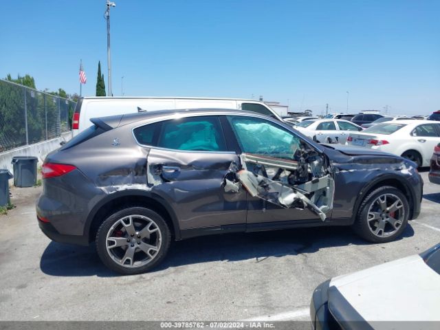 ZN661XUA2JX270521 Maserati Levante