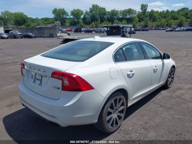 LYV402TMXHB130975 Volvo S60 Inscription T5 Platinum