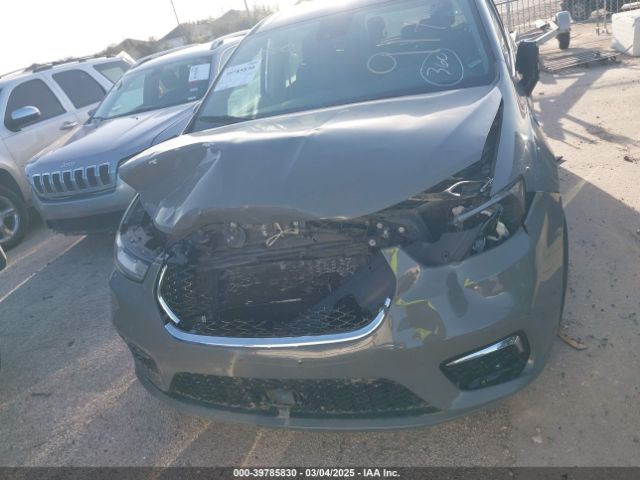 2C4RC1L75PR599135 Chrysler Pacifica Hybrid Touring L