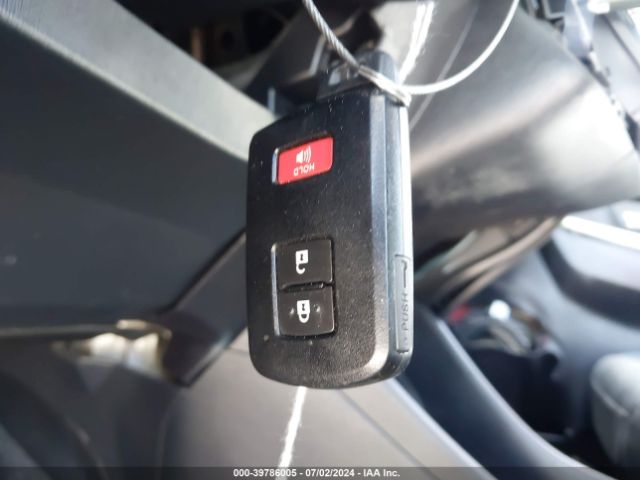 JTDZN3EU7HJ071644 Toyota Prius V Three