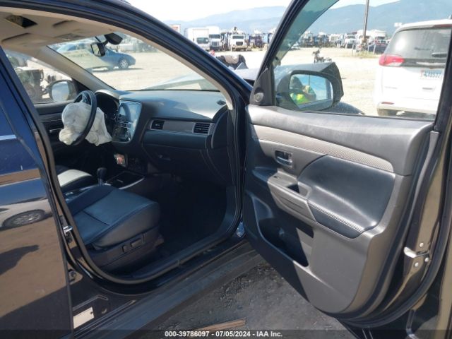 JA4AZ3A35KZ042242 Mitsubishi Outlander Sel