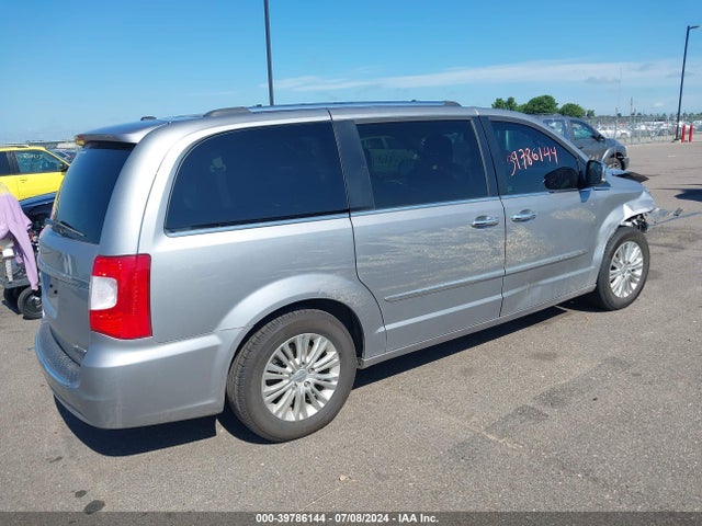 2C4RC1JG5GR111241 Chrysler Town & Country Limited