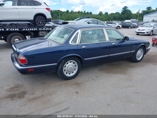 1999 JAGUAR XJ8 SAJKD604XXC869363 Photo 3