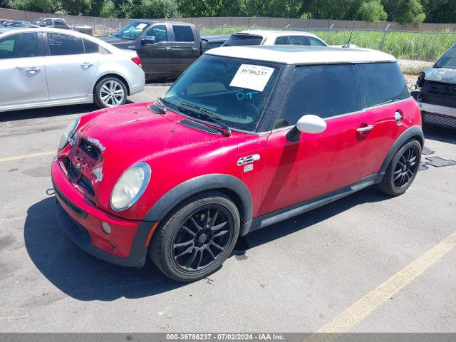 2006 MINI COOPER S WMWRE33566TN27627 Photo 1
