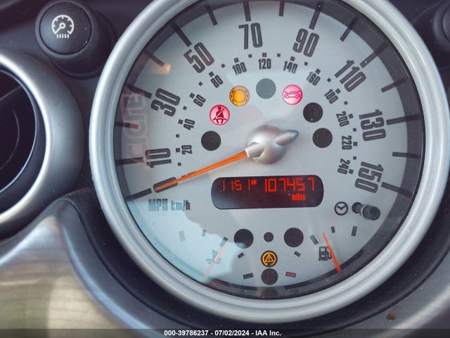 2006 MINI COOPER S WMWRE33566TN27627 Photo 6