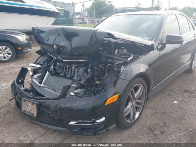 WDDGF8AB1EG230713 Mercedes-Benz C 300 Luxury 4matic/sport 4matic