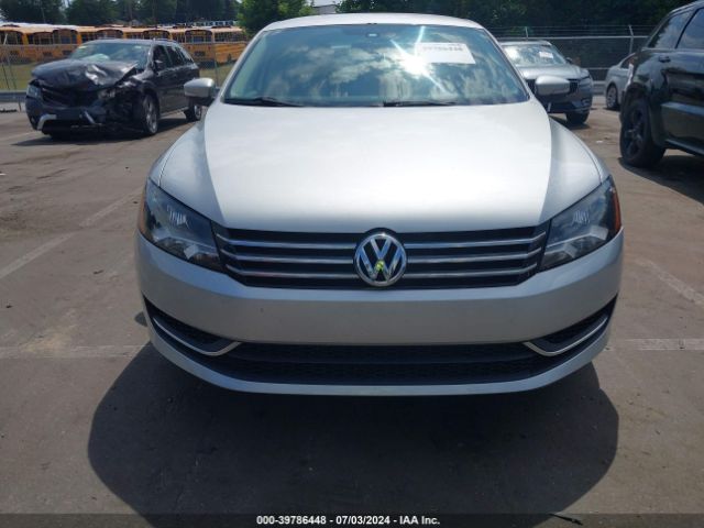 1VWAP7A33EC008839 Volkswagen Passat 2.5l S
