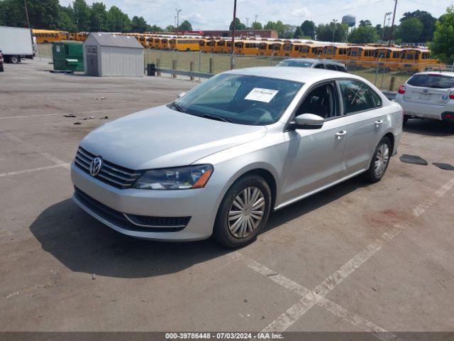 1VWAP7A33EC008839 Volkswagen Passat 2.5l S