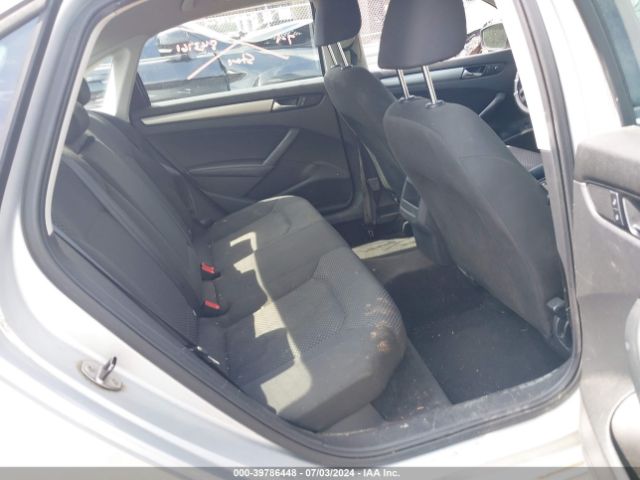 1VWAP7A33EC008839 Volkswagen Passat 2.5l S