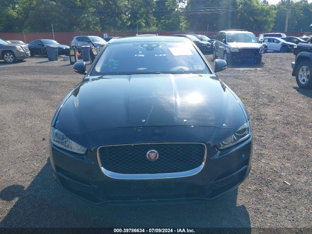 SAJAJ4BVXHA957793 Jaguar Xe 35t Premium
