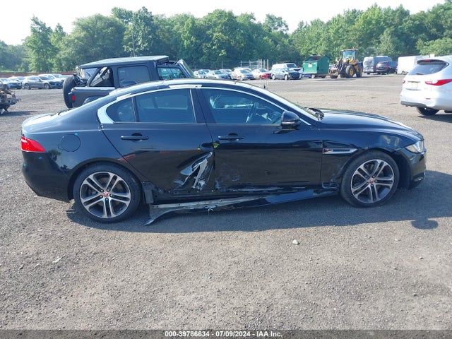 SAJAJ4BVXHA957793 Jaguar Xe 35t Premium