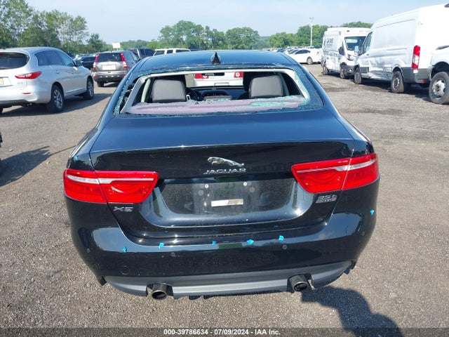 SAJAJ4BVXHA957793 Jaguar Xe 35t Premium