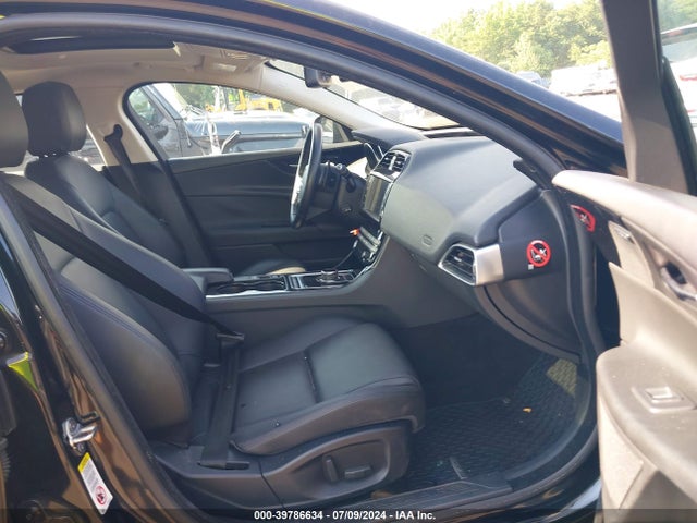 2017 JAGUAR XE SAJAJ4BVXHA957793 Photo 4