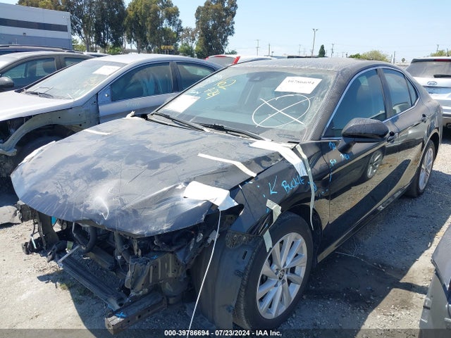 Toyota CAMRY LE 2022 4T1C11AK7NU656420 Image 2
