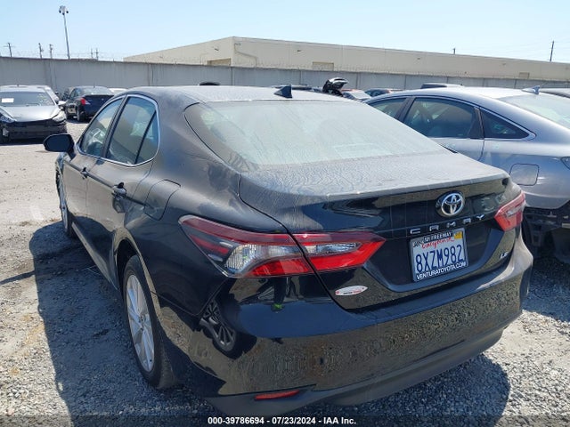Toyota CAMRY LE 2022 4T1C11AK7NU656420 Image 3