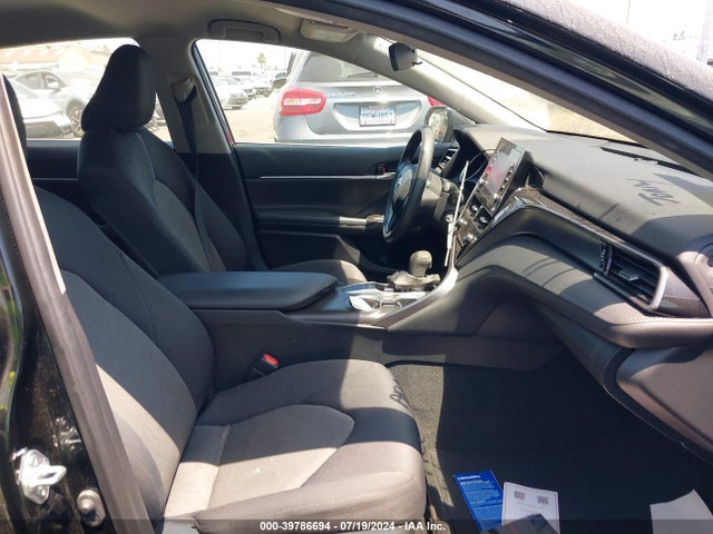 Toyota CAMRY LE 2022 4T1C11AK7NU656420 Image 5