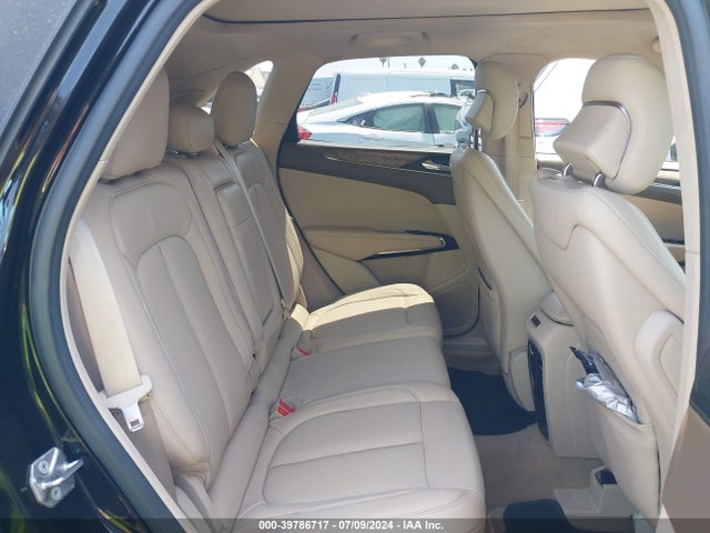 5LMCJ3B98FUJ31131 Lincoln Mkc Black Label