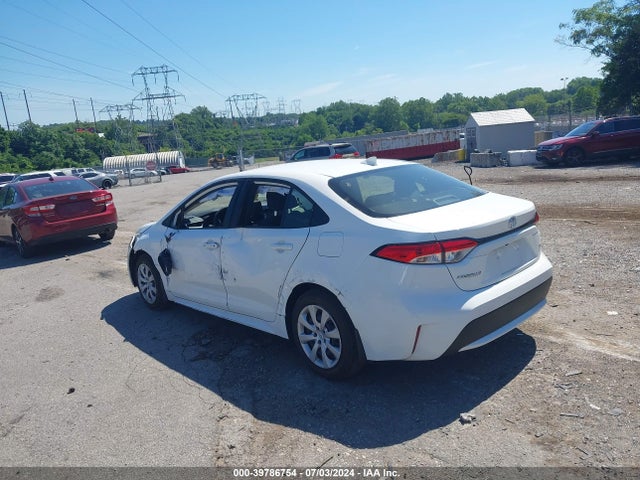 Toyota COROLLA LE 2022 JTDEPMAE9N3010812 Image 3