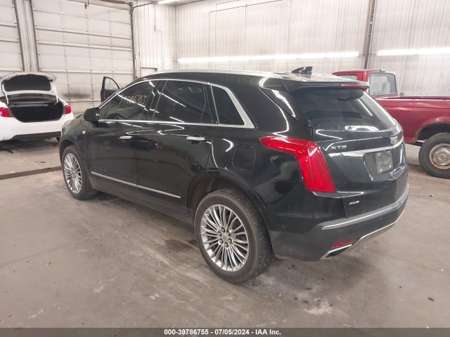 2017 CADILLAC XT5 1GYKNFRS2HZ226883 Photo 2