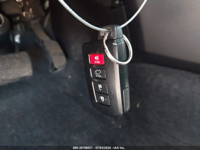 2T3YFREV0JW472562 Toyota Rav4 Limited
