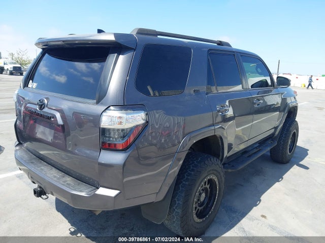 Toyota 4RUNNER SR5 2017 JTEZU5JR2H5158629 Image 4