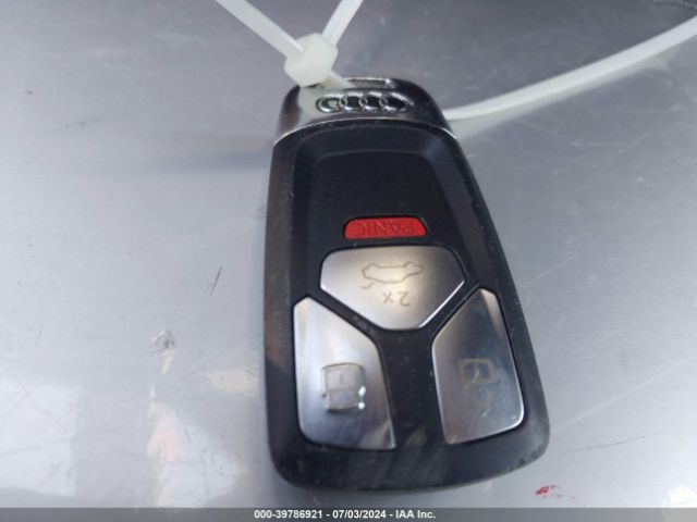 WA1AHAF71KD044697 Audi Q7 45 Premium