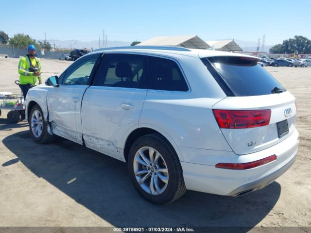 WA1AHAF71KD044697 Audi Q7 45 Premium
