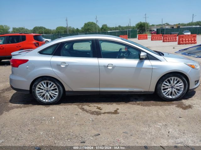 1FADP3J25GL221039 Ford Focus Titanium