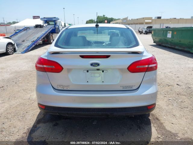 1FADP3J25GL221039 Ford Focus Titanium