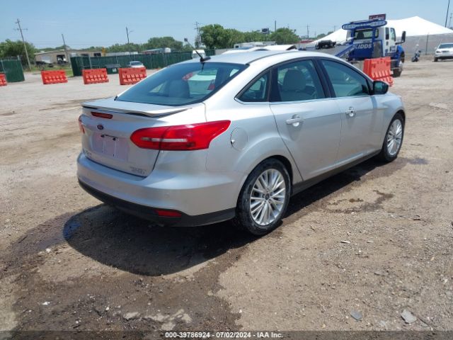1FADP3J25GL221039 Ford Focus Titanium