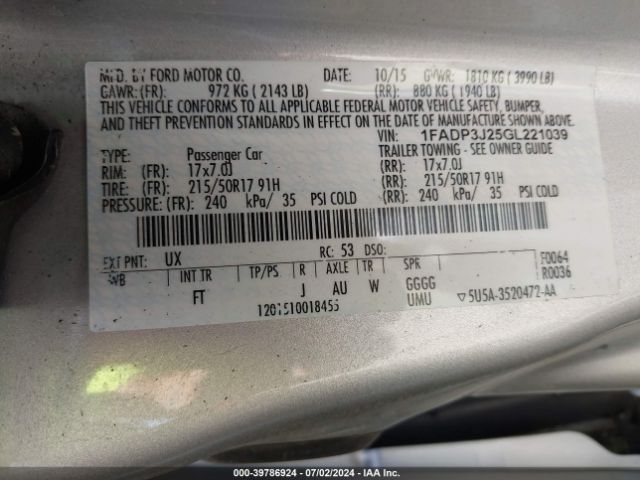 1FADP3J25GL221039 Ford Focus Titanium