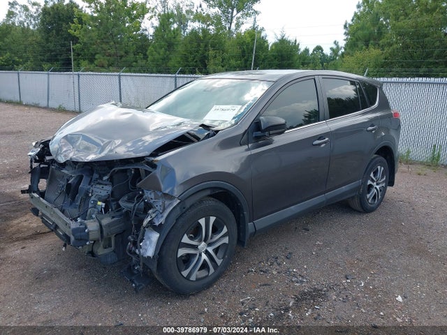 Toyota RAV4 LE 2018 2T3ZFREV4JW443862 Image 2