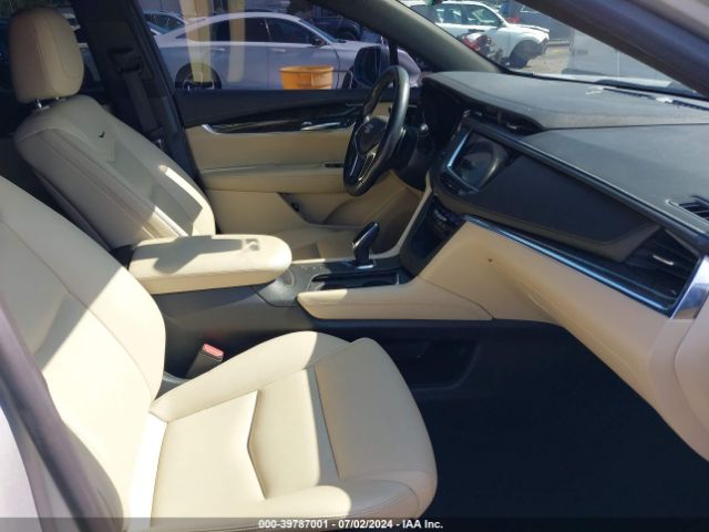 1GYKNBRS4JZ219495 Cadillac Xt5 Standard