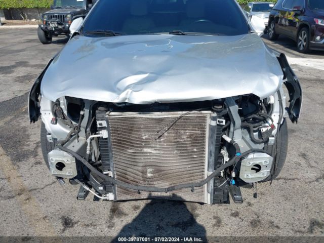 1GYKNBRS4JZ219495 Cadillac Xt5 Standard