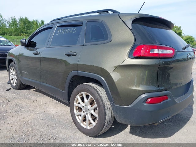 1C4PJLAB3GW160233 Jeep Cherokee Sport
