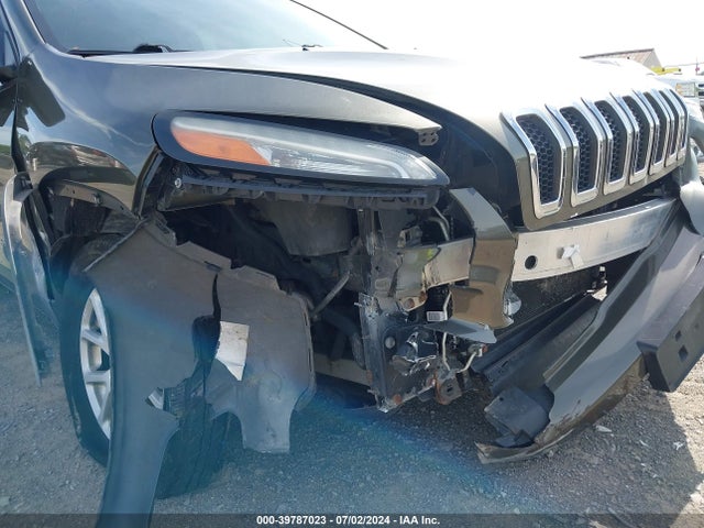 1C4PJLAB3GW160233 Jeep Cherokee Sport