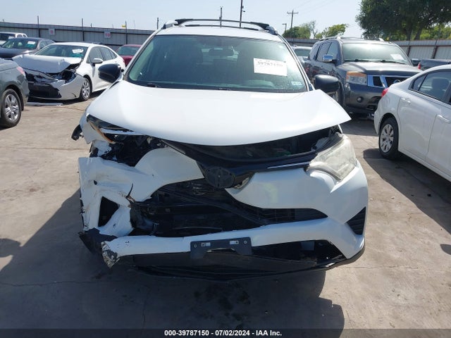Toyota RAV4 LE 2016 JTMZFREV0GD085827 Image 12