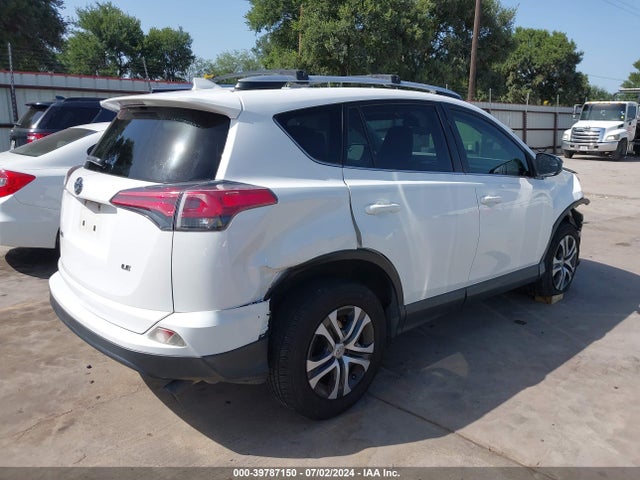Toyota RAV4 LE 2016 JTMZFREV0GD085827 Image 4