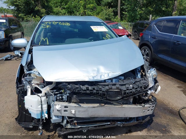 Toyota Prius V Four 2015 JTDZN3EU2FJ028679 Image 13