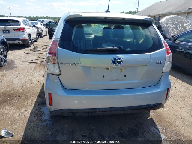 Toyota Prius V Four 2015 JTDZN3EU2FJ028679 Image 17