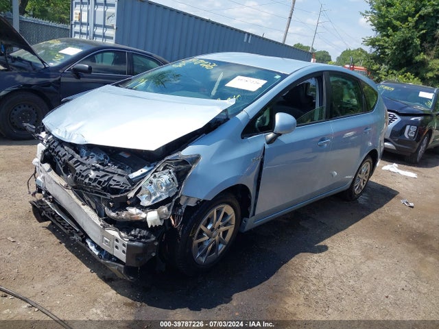 Toyota Prius V Four 2015 JTDZN3EU2FJ028679 Image 2